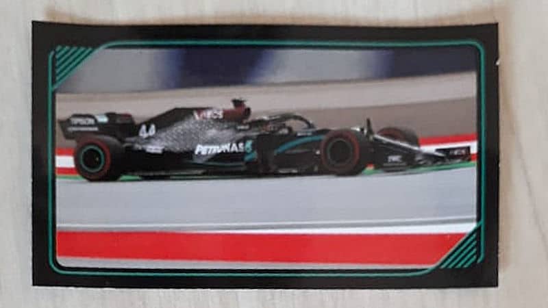 Figurinha 7: o carro do piloto Lewis Hamilton.