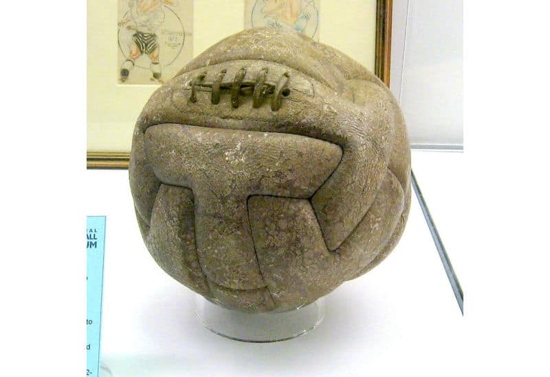Bola do Uruguai, usada no 2º tempo da final da Copa de 1930.
© Wikipedia